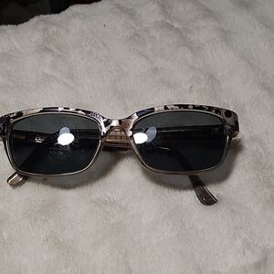 Kensie Women's Black and Tan Sunglasses
